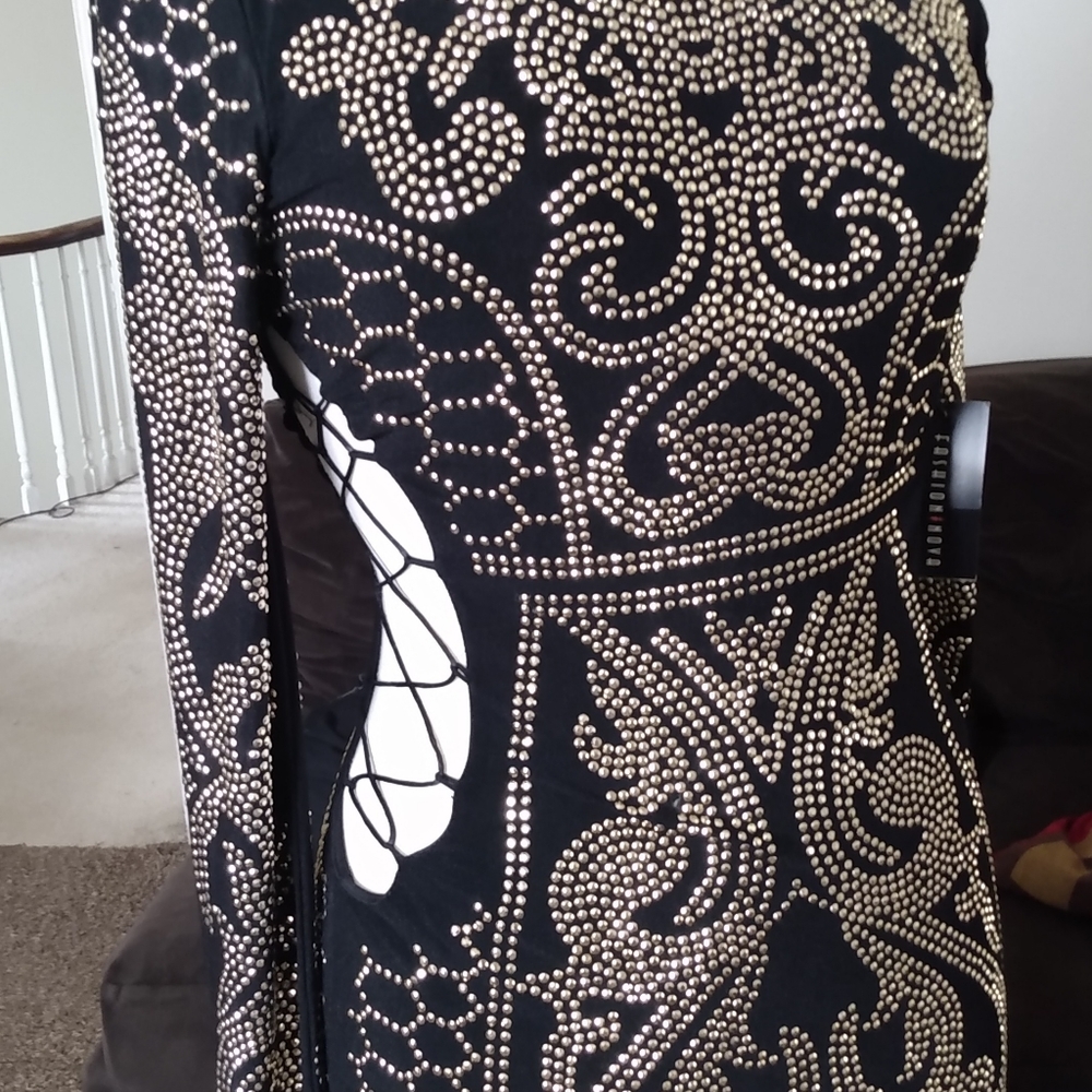 Dress - Picture 8 of 11